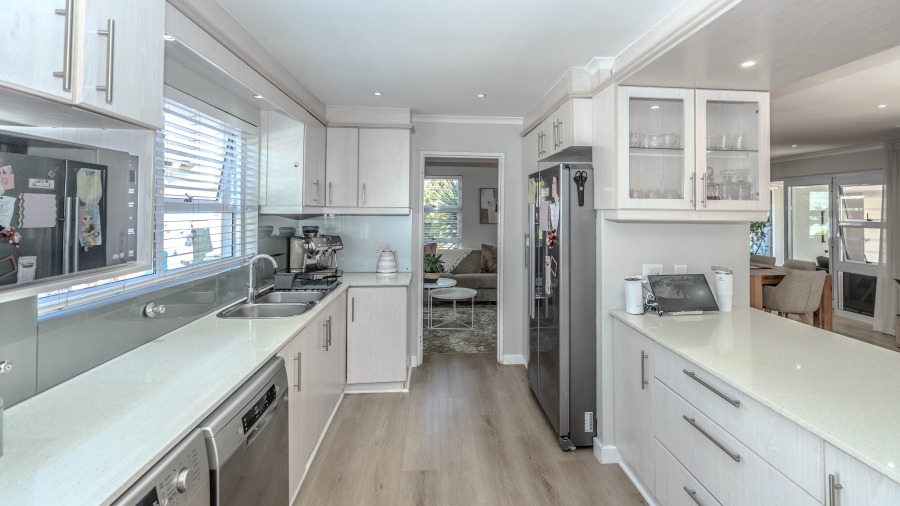 5 Bedroom Property for Sale in De Bron Western Cape